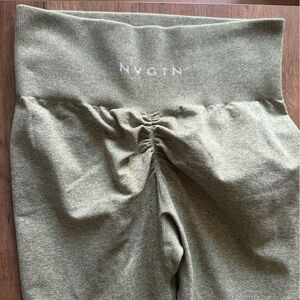NVGTN scrunch leggings “meadow” green